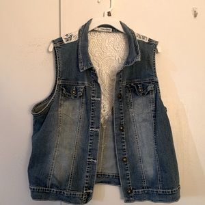 Lace jean vest. Plus size.